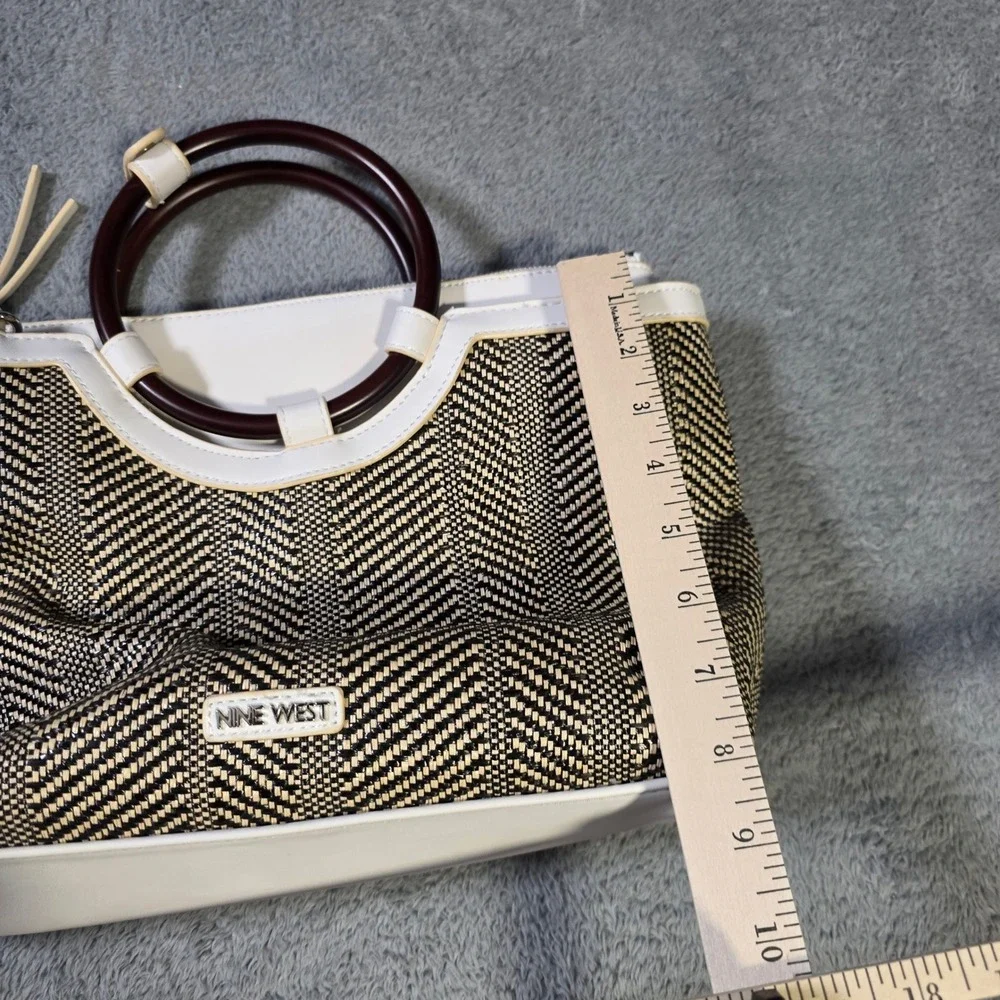 Nine West Womens Large Satchel Black White‎ Woven Chevron Ring Handle Tote
